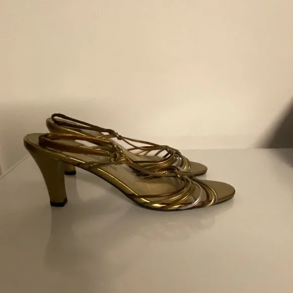 Sandals - Picture 4 of 5